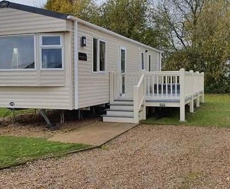 Ksr Hot Tub Holiday Home At Tattershall Lakes Экстерьер фото